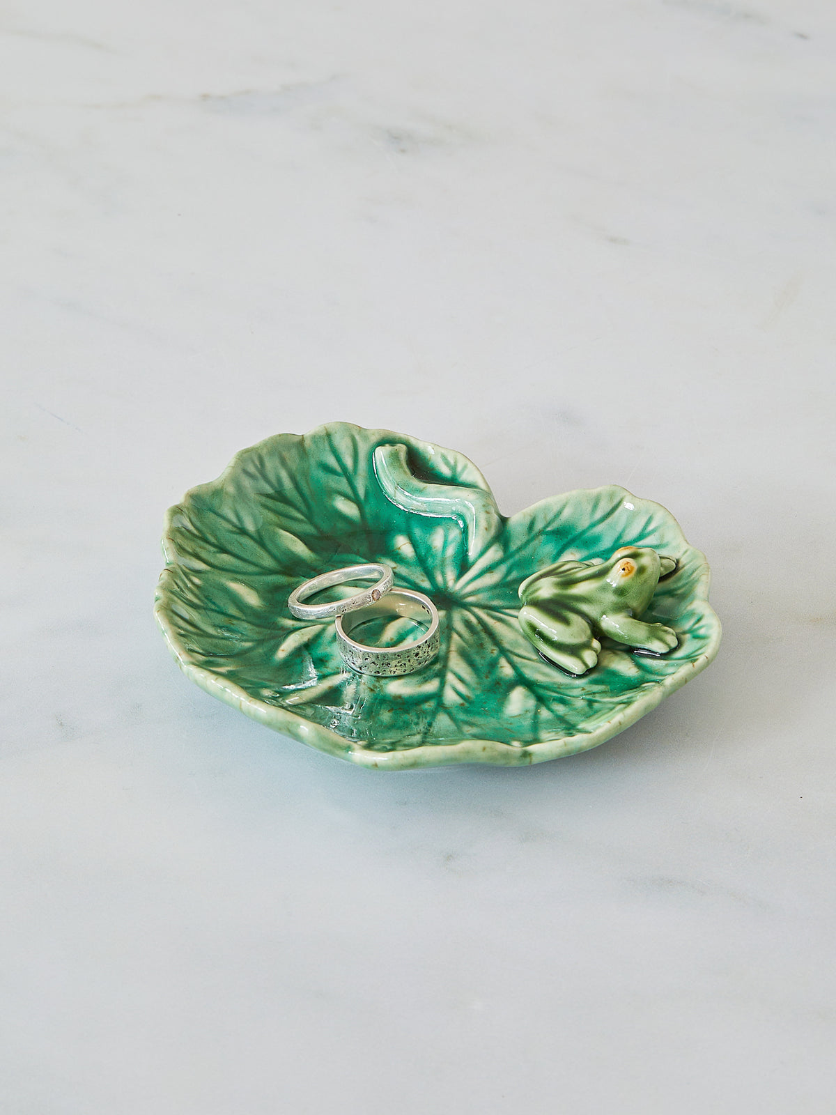 Bordallo Pinheiro Geranium Leaf Dish With Frog