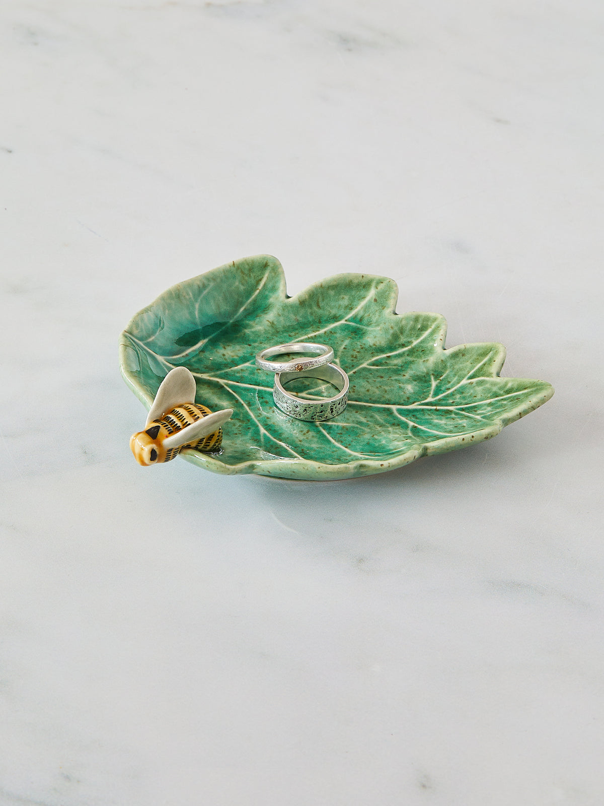 Bordallo Pinheiro Oak Leaf Dish With Bee